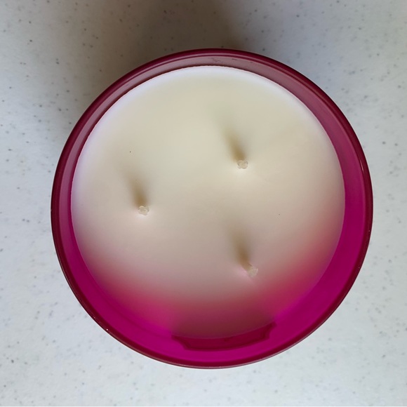 White Barn Cactus Blossom Candle - Picture 2 of 4